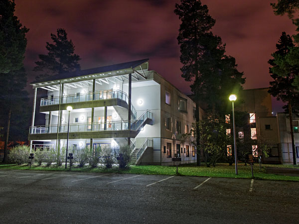 Sahanm&auml;en palvelukeskus